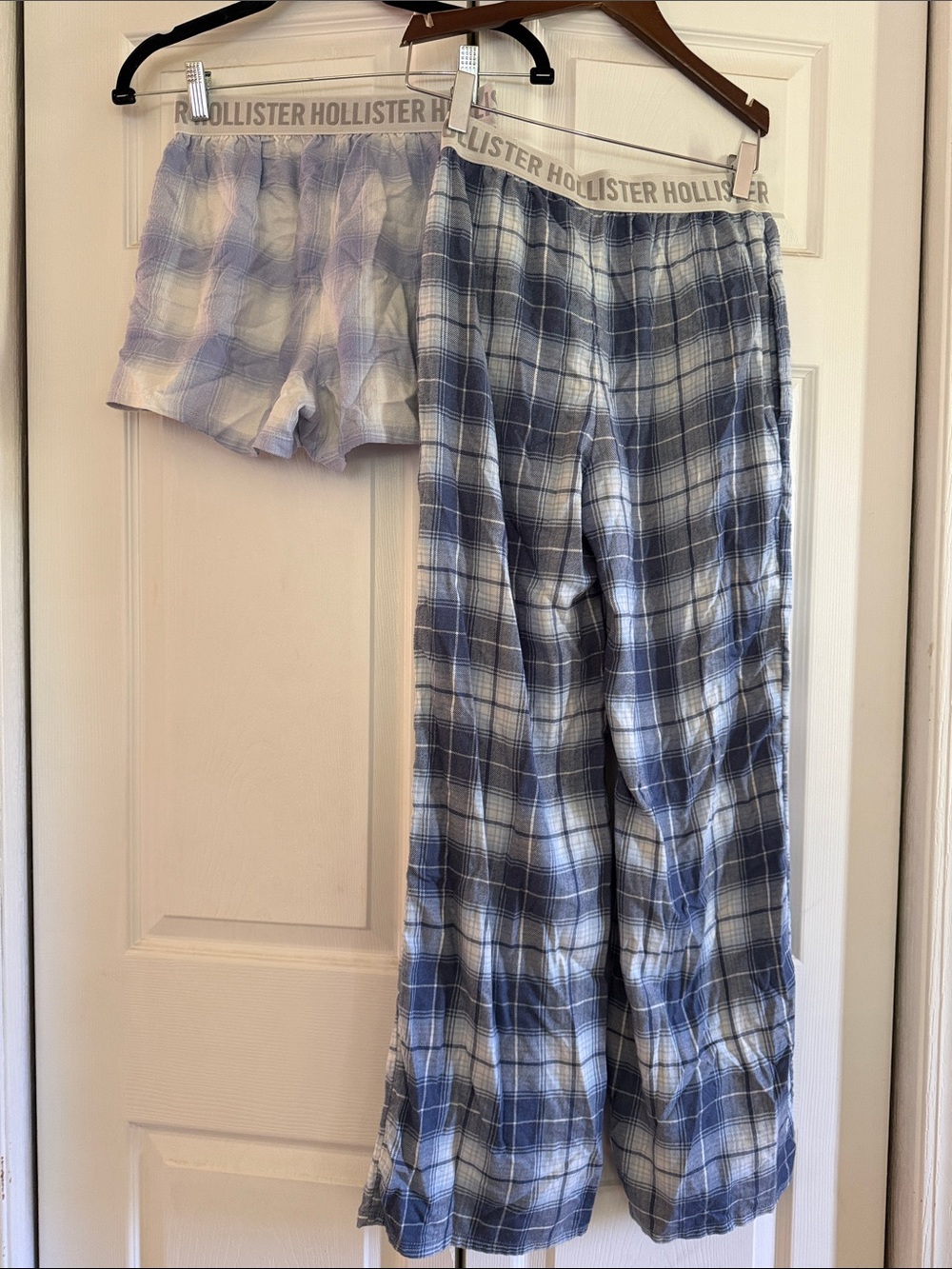 Bundle Hollister pajama shorts and pants - Picture 2 of 4